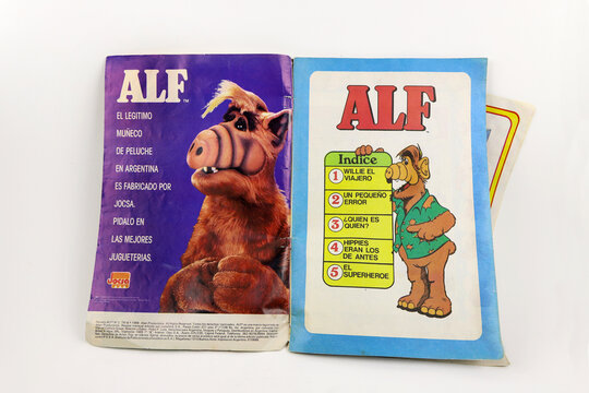 ALF the alien from the planet Melmac and the Tanner family. Willie, Kate, Lynn, Brian, Lucky. NBC tv show. Comic magazine with the characters of the television series of the 80s and 90s ALF.