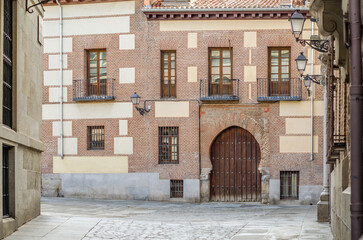 Fototapeta na wymiar Architecture in the Plaza de la Villa in the old town of Madrid, Spain