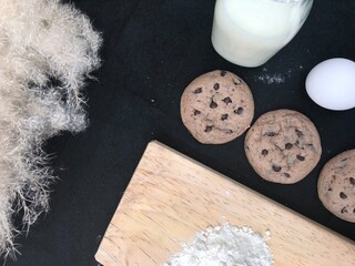 Artisanal cookies with chocolate chismas and added