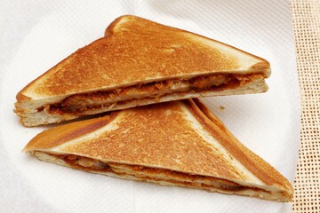 極薄のトンカツを使ったカツサンド