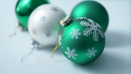 Christmas Snowflake Pendant Star Pattern Fashion Xmas Tree Round Ball Green colors