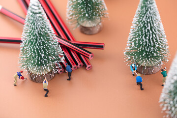 Miniature scene logging to make pencils