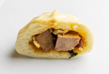 チャーシュー中華まんの断面図