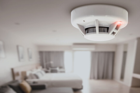 smoke detector fire alarm detector home safety device setup at home hotel room ceiling