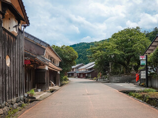 若狭鯖街道熊川宿の伝統的な街並み（福井県若狭町）