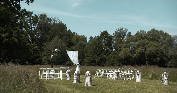 Beautiful perspective of amazing decoration for an nature wedding ceremony