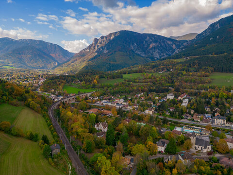 Payerbach im Herbst von oben