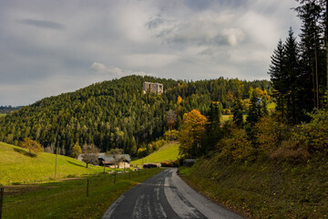 Fototapeta na wymiar Adlitzgraben - Semmeringer Pass im Herbst