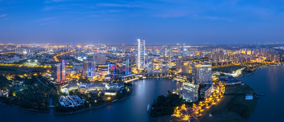 Obraz na płótnie Canvas Aerial photography of Suzhou Moon Bay city night view