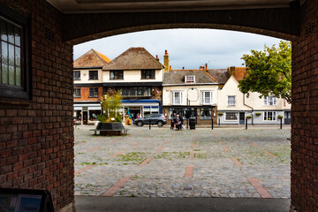 Market Square view from the Guildhall, Sandwich, Kent, England, UK
 - obrazy, fototapety, plakaty