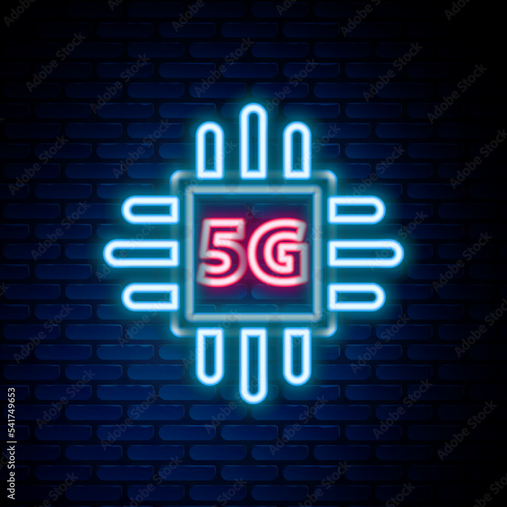 Poster glowing neon line computer processor 5g with microcircuits cpu icon isolated on brick wall backgroun