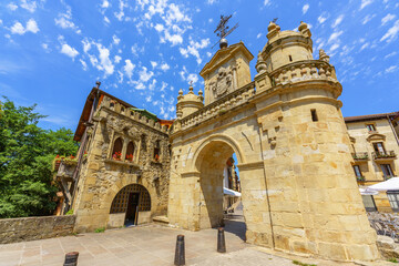 Fototapeta na wymiar View of Santa Ana arch old gate of the Durango wall built in 1566 but restores in baroque style
