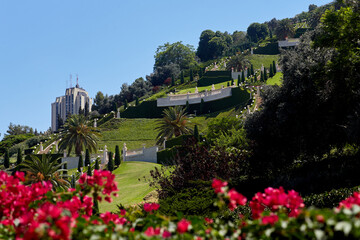 Obraz premium On territory of Bahai Gardens in city of Haifa, Israel. are designated UNESCO World Heritage sites as holy places and pilgrimage destinations for followers of Bahai Faith