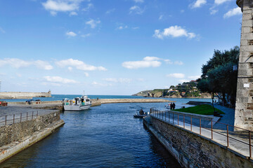 Fototapeta na wymiar The charming little port of Collioure on the Vermeil coast, in Occitania