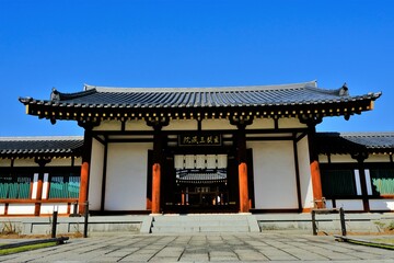 玄奘三蔵院伽藍，日本、奈良、木造の建物、名所、春、寺院、秋の風景