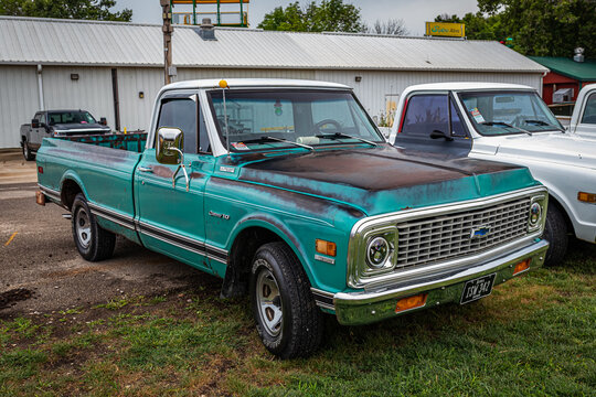 Chevrolet Truck Bilder – Durchsuchen 3,235 Archivfotos, Vektorgrafiken und  Videos | Adobe Stock