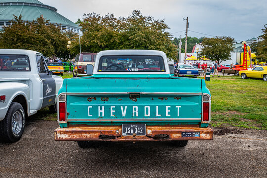 1972 Chevrolet C10 Deluxe Pickup Truck