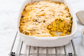 Macaroni and cheese with broccoli