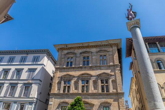 Piazza Santa Trinita, &agrave; Florence, Italie