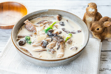 たっぷりキノコのクリーム煮