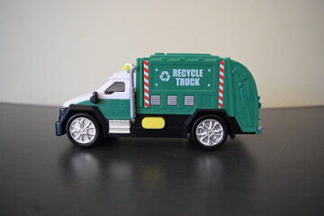 toy garbage truck