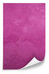 Pusta pogięta różowa karteczka z zagiętym rogiem. Różowe akwarelowe papierowe tło.