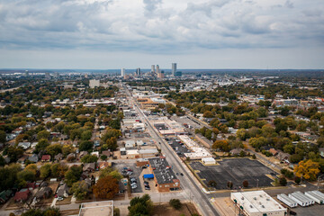 Obraz premium Tulsa, Oklahoma 15th Street view of Downtown