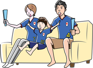 Wカップサッカーを応援する家族
