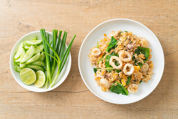 Fried rice with squid or octopus