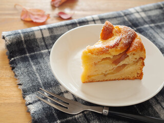 手作りのアップルヨーグルトケーキ