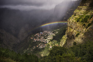 The village under the rainbow - Das Dorf unter dem regenbogen