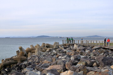 Fototapeta na wymiar September 23 2022 - Cape Town, South Africa: View to the Ocean from the Waterfront