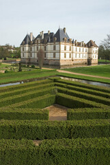 Chateau XVII&eacute; , jardins, buxus sempevirens, Buis, haie, labyrinthe, Cormatin, 71, Sa&ocirc;ne et Loire