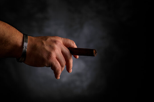 Zigarre im Studio fotografiert