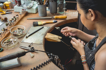 Master class in a large workshop for the manufacture of handmade jewelry