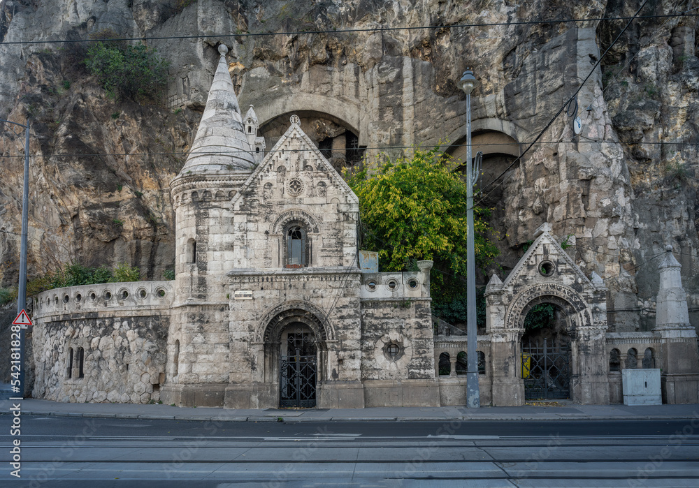 Wall mural Rock Church and Pauline Monastery at Saint Gellert Quay - Budapest, Hungary