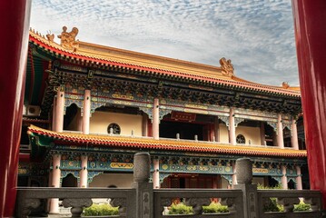 Fototapeta na wymiar Beautiful view of the Chinese architecture of a temple in Thailand