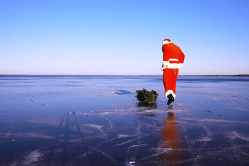 Naklejka premium Santa Claus on ice skates goes to Christmas. Santa Claus hurries to meet the New Year with gifts and Christmas tree.