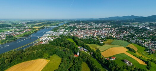 Deggendorf in Niederbayern, Tor zum Bayerischen Wald,  im Luftbild