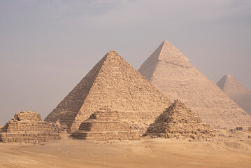 Fototapeta na wymiar Great Pyramids of Giza