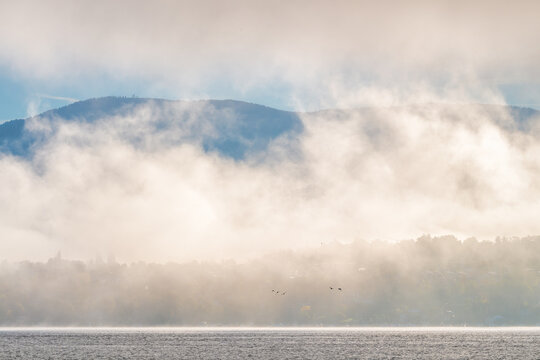 temps brumeux sur le lac Léman © Pyc Assaut