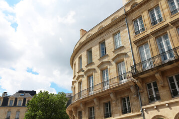 Fototapeta na wymiar Uptown apartments - classical architecture - Bordeaux - France 