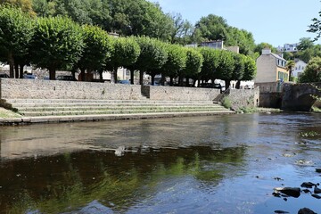 Lavoir le long de la rivière Ellé, ville de Quimperlé, département du Finistère, Bretagne, France