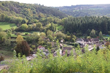 Fototapeta na wymiar landscape of the Cousin Valley in Avallon 