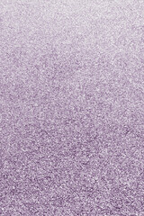 光が反射する舗装された道