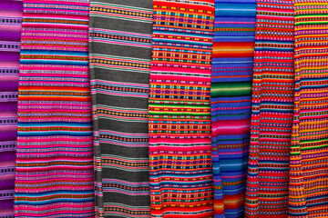 Tejido tradicional andino, mantas de uso cotidiano en el valle del Mantaro, Jauja, Huancayo - obrazy, fototapety, plakaty