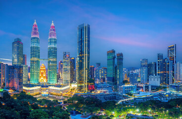 Naklejka premium Downtown Kuala Lumpur city skyline, cityscape of Malaysia