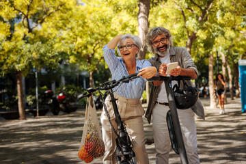 Senior tourists lost on vacation.