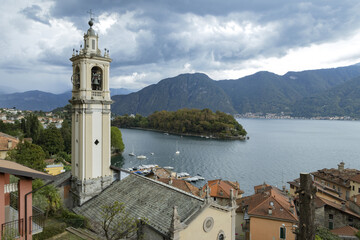 Fototapeta premium Vue du lac de Côme à Sala Comacina en Italie
