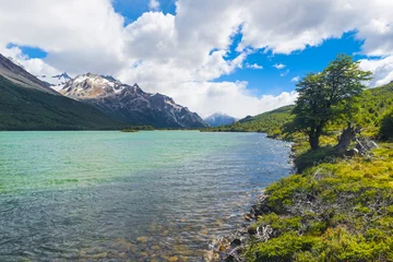 Raamstickers Lagunas Madre e hija lake in Los Glaciares National park in Argentina © Fyle